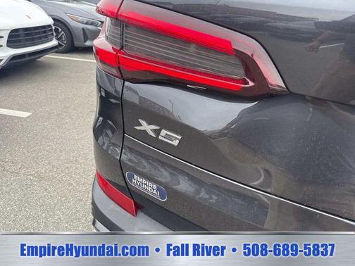Dark Graphite Metallic 2021 BMW X5 xDrive40i