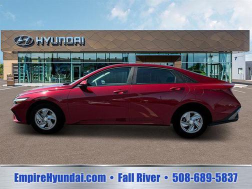 Ultimate Red 2025 Hyundai ELANTRA SE