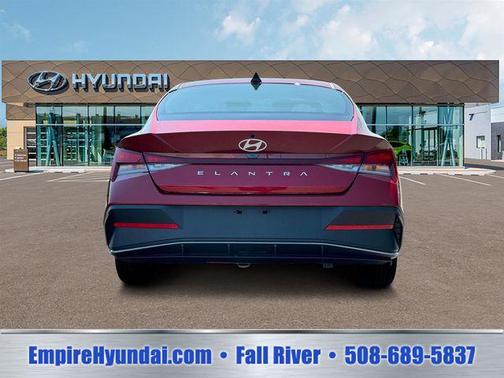 Ultimate Red 2025 Hyundai ELANTRA SE