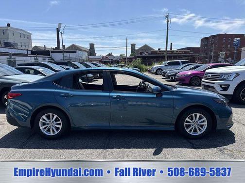 Ocean 2025 Toyota Camry LE