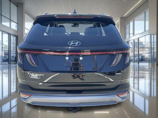 Phantom Black 2025 Hyundai TUCSON SEL Convenience