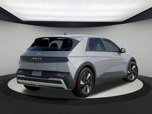 2026 Hyundai IONIQ 5 SE