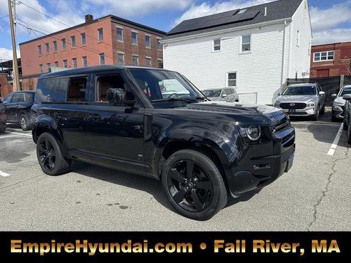 Santorini Black Metallic 2024 Land Rover Defender 110 V8
