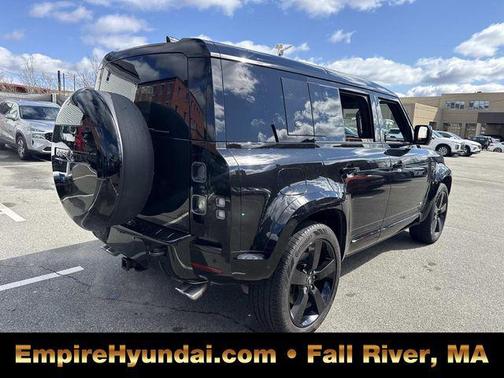 Santorini Black Metallic 2024 Land Rover Defender 110 V8