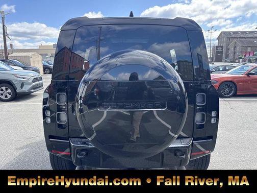 Santorini Black Metallic 2024 Land Rover Defender 110 V8