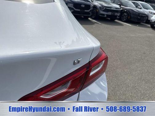 Summit White 2025 Chevrolet Malibu FWD 1LT