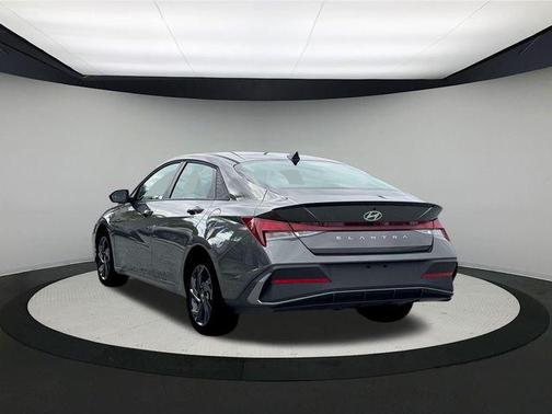 2026 Hyundai ELANTRA Sport