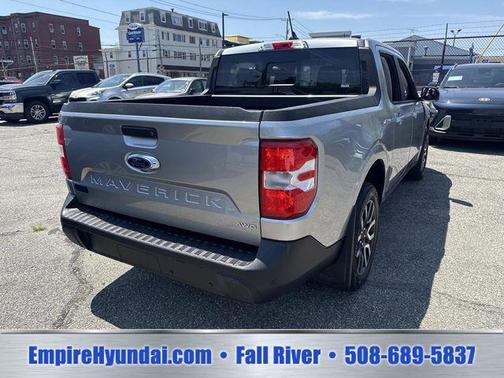 Iconic Silver Metallic 2023 Ford Maverick Lariat