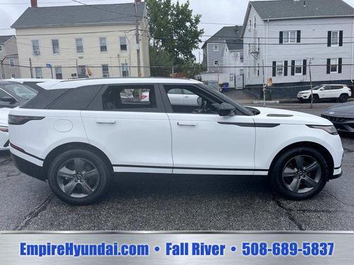 Fuji White 2025 Land Rover Range Rover Velar Dynamic SE