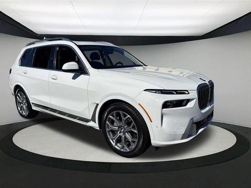 2025 BMW X7 xDrive40i