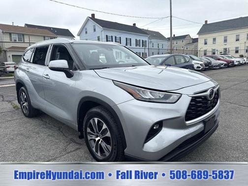 Celestial Silver Metallic 2020 Toyota Highlander XLE