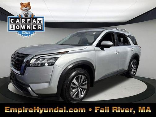 2023 Nissan Pathfinder SL 4WD