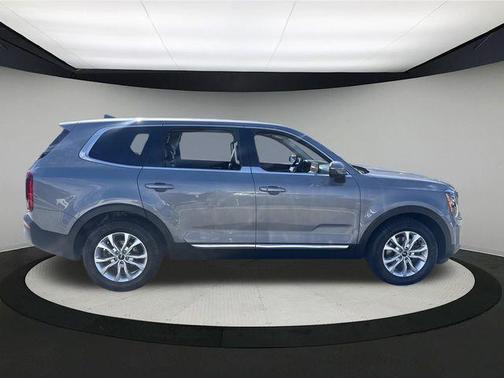 2022 Kia Telluride LX