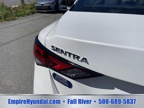 Aspen White Tricoat 2024 Nissan Sentra SV