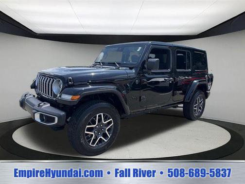 Black Clearcoat 2025 Jeep Wrangler 4-Door Sahara 4x4