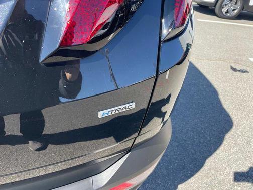 2022 Hyundai TUCSON SE