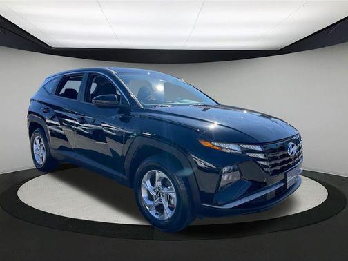 2022 Hyundai TUCSON SE