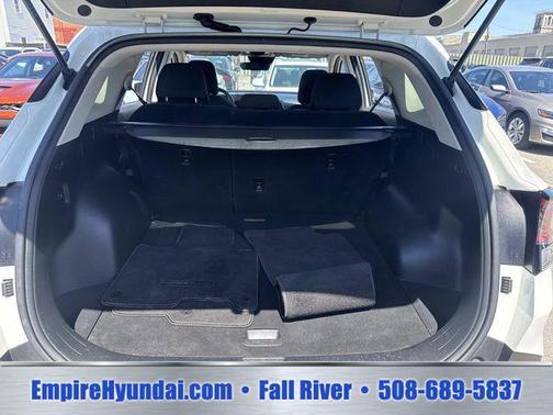 Snow White Pearl 2023 Kia Sportage LX