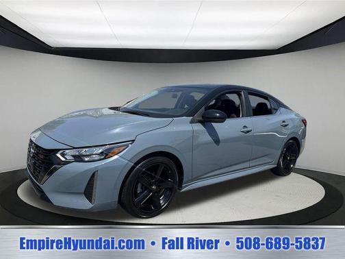 Atlantic Gray Metallic/Super Black 2024 Nissan Sentra SR