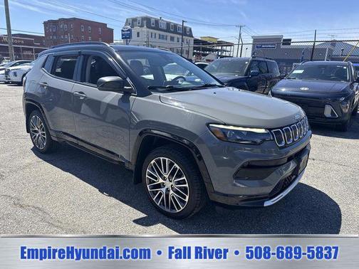 Sting-Gray Clearcoat 2022 Jeep Compass Limited