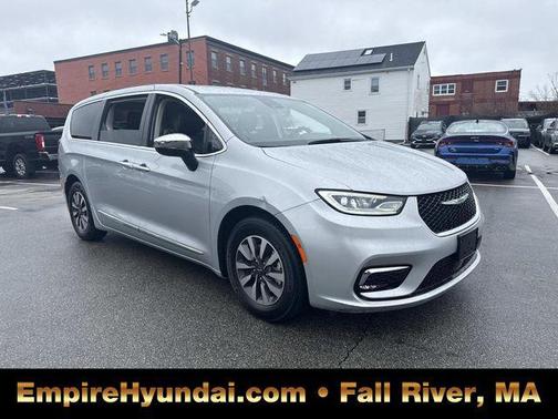2023 Chrysler Pacifica Hybrid Limited