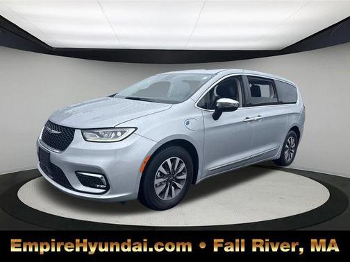 2023 Chrysler Pacifica Hybrid Limited