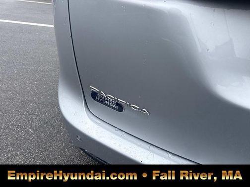 2023 Chrysler Pacifica Hybrid Limited