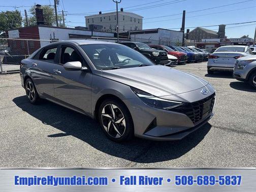 Fluid Metal 2023 Hyundai ELANTRA SEL