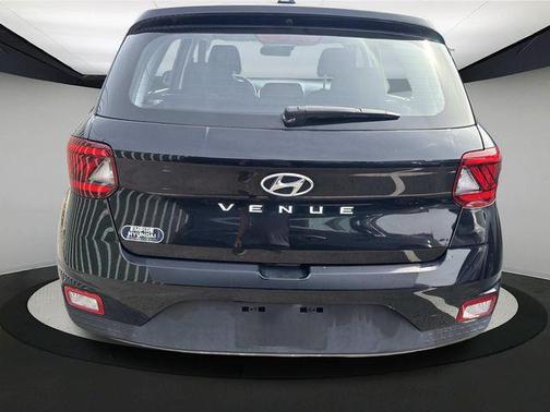 2021 Hyundai VENUE SE