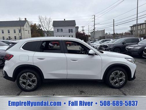 Alpine White 2023 BMW X1 xDrive28i