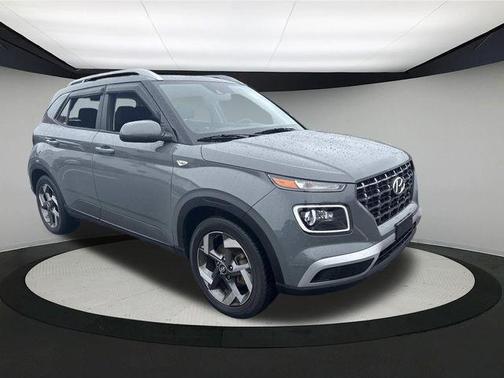 2021 Hyundai VENUE SEL