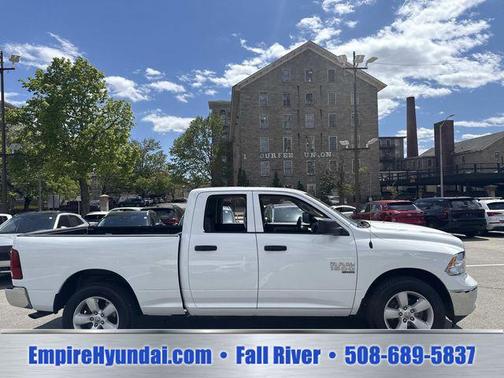 Bright White Clearcoat 2024 RAM 1500 Classic SLT