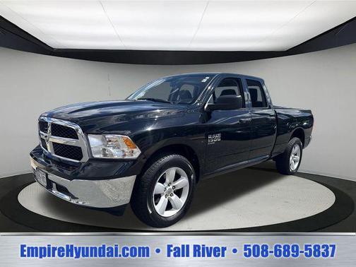 Diamond Black Crystal Pearlcoat 2024 RAM 1500 Classic SLT