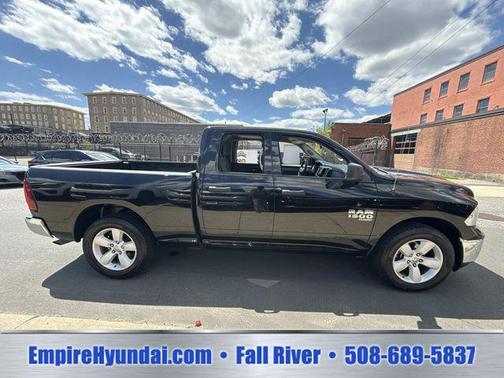 Diamond Black Crystal Pearlcoat 2024 RAM 1500 Classic SLT
