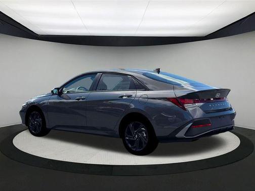 2026 Hyundai ELANTRA Sport