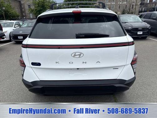 Atlas White 2024 Hyundai KONA SEL