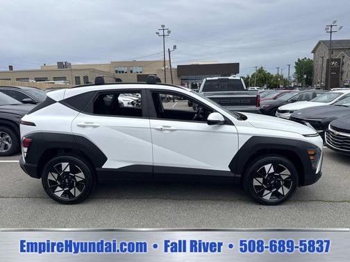 Atlas White 2024 Hyundai KONA SEL