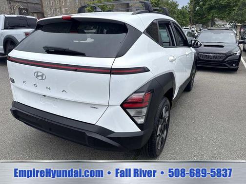 Atlas White 2024 Hyundai KONA SEL