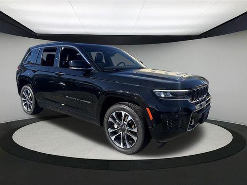 2022 Jeep Grand Cherokee Overland