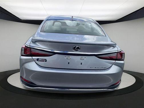 2022 Lexus ES 250 Base