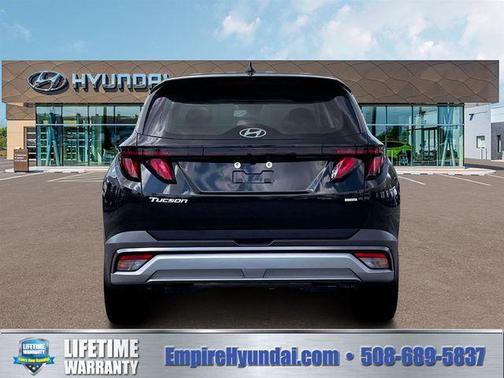 Phantom Black 2026 Hyundai TUCSON SE