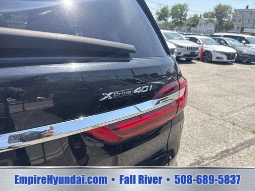 Black Sapphire Metallic 2022 BMW X7 xDrive40i