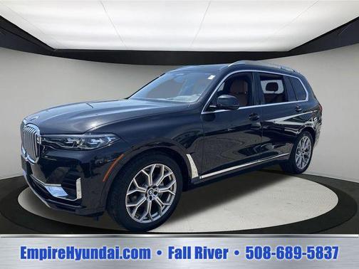 Black Sapphire Metallic 2022 BMW X7 xDrive40i