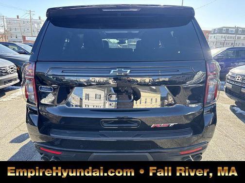 2024 Chevrolet Suburban RST