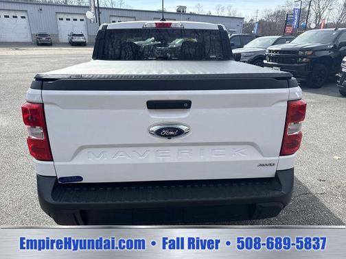 Oxford White 2024 Ford Maverick XLT