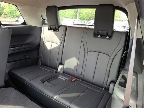 2025 INFINITI QX60 PURE