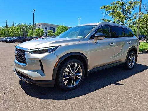 Warm Titanium 2024 INFINITI QX60 Luxe