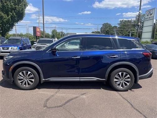 2022 INFINITI QX60 PURE