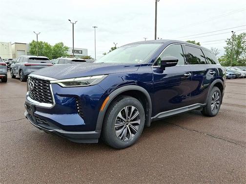 2022 INFINITI QX60 PURE