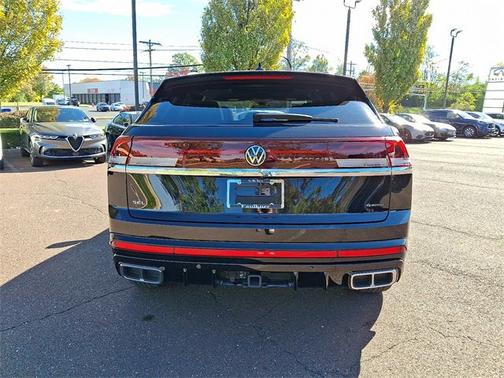 2024 Volkswagen Atlas Cross Sport 2.0T SEL R-Line